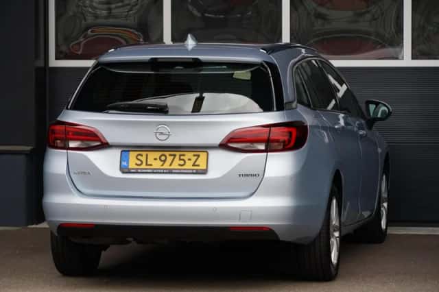 Opel Astra (2018) thumbnail 3