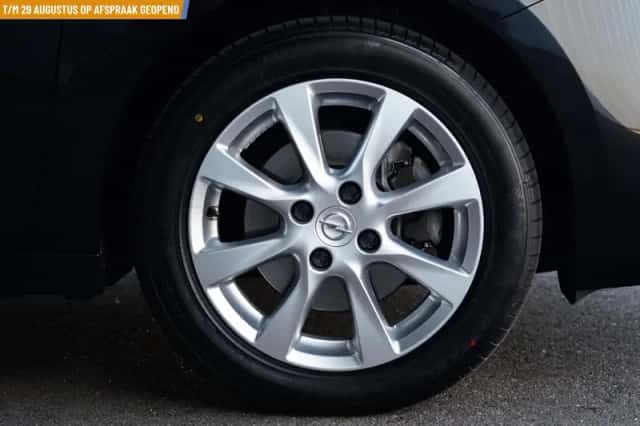 Opel Corsa (2023) thumbnail 4