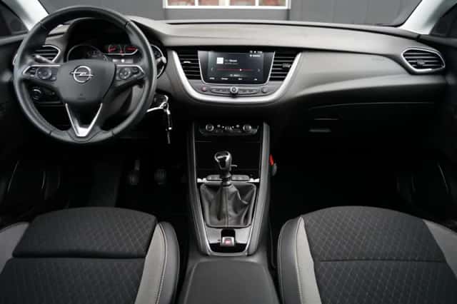 Opel Grandland (2021) thumbnail 5