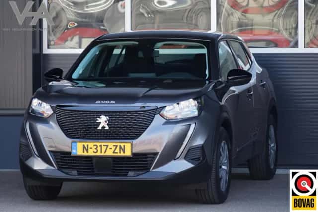 Peugeot 2008 (2022) thumbnail 2