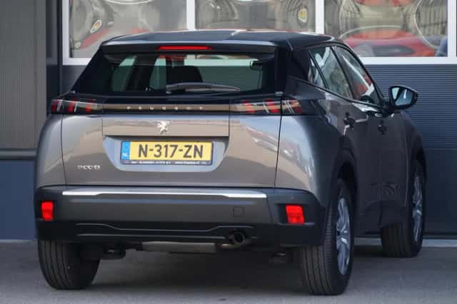 Peugeot 2008 (2022) thumbnail 3