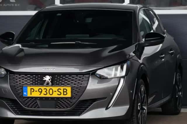 Peugeot 208 (2022) thumbnail 1