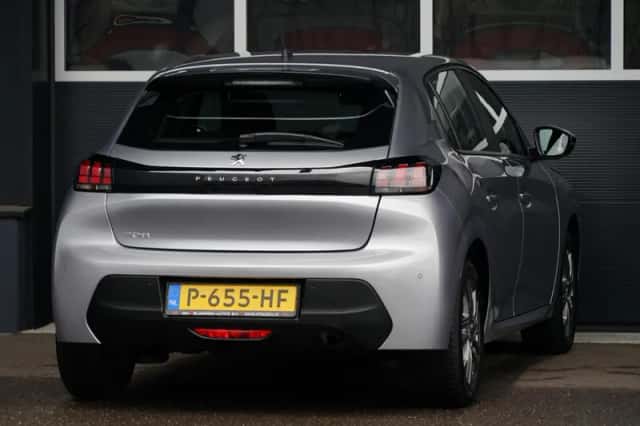 Peugeot 208 (2022) thumbnail 3