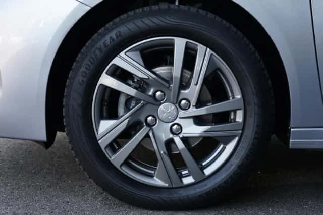 Peugeot 208 (2022) thumbnail 4