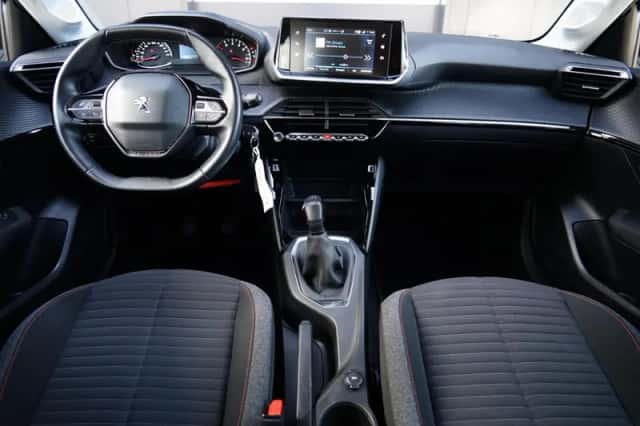 Peugeot 208 (2022) thumbnail 5