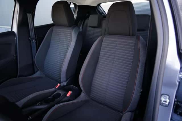 Peugeot 208 (2022) thumbnail 6