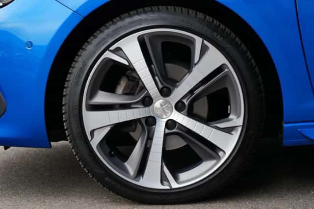 Peugeot 308 (2021) thumbnail 4