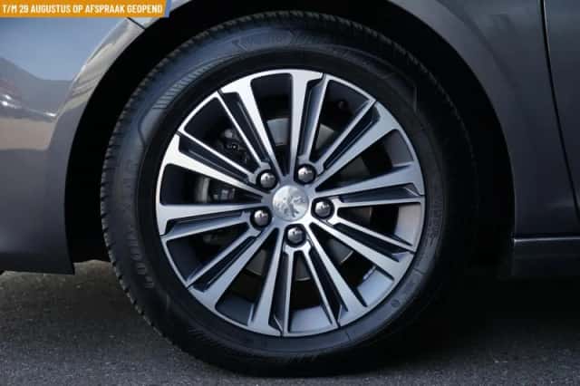 Peugeot 308 (2021) thumbnail 4