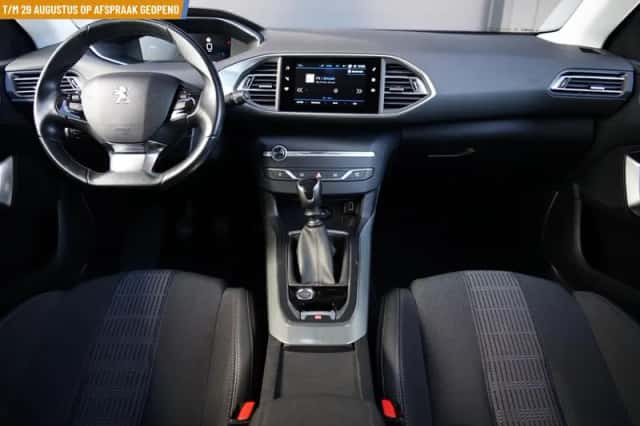 Peugeot 308 (2021) thumbnail 5