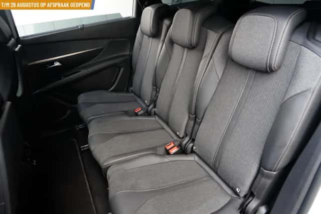 Peugeot 5008 (2021) thumbnail 6