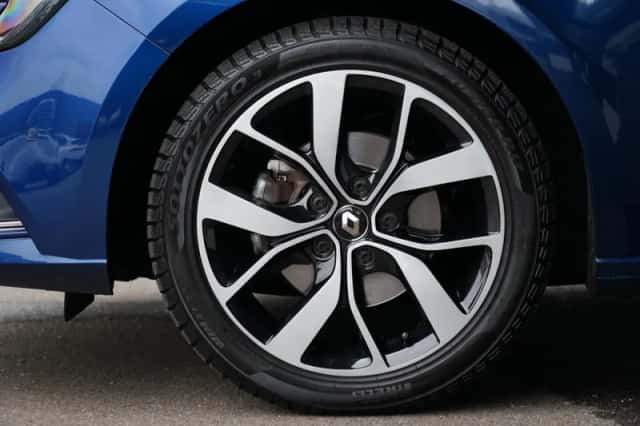 Renault Mégane (2020) thumbnail 4