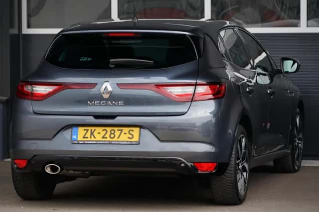 Renault Mégane (2019) thumbnail 3