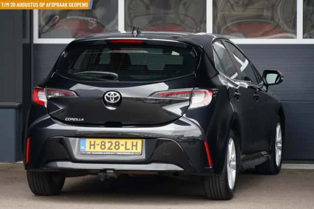 Toyota Corolla (2020) thumbnail 3