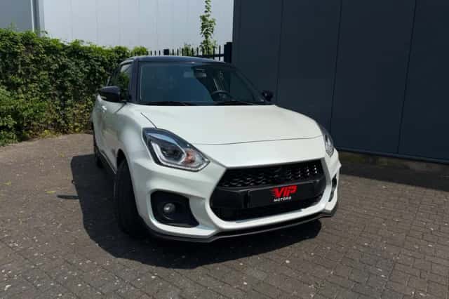 Suzuki Swift (2018) thumbnail 3
