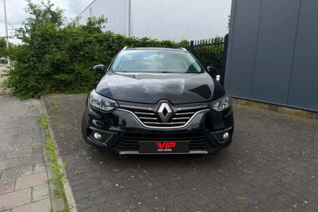 Renault Mégane (2019) thumbnail 2