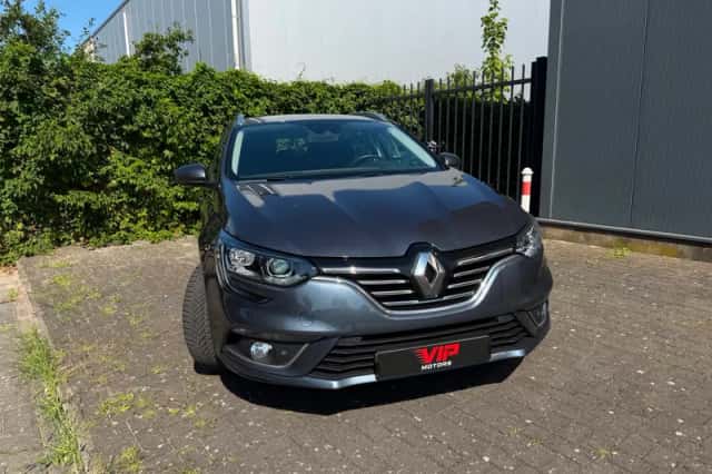 Renault Mégane (2019) thumbnail 3