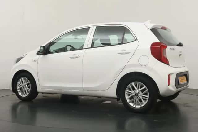 Kia Picanto (2024) thumbnail 4