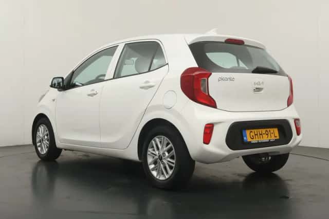 Kia Picanto (2024) thumbnail 5