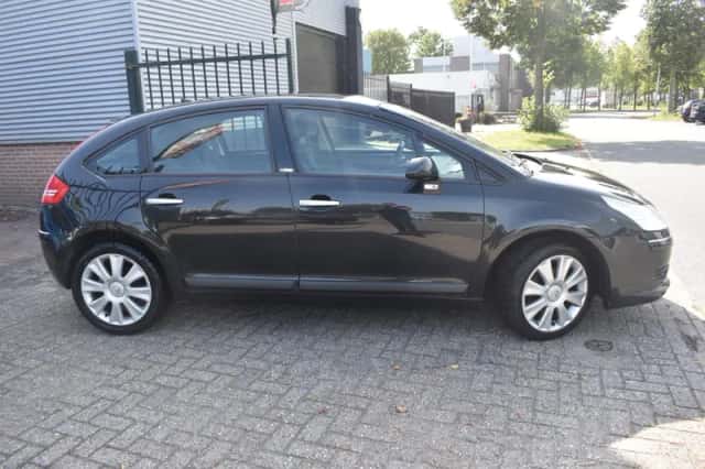 Citroën C4 (2005) thumbnail 2
