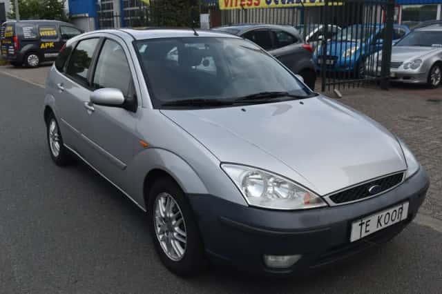 Ford Focus (2003) thumbnail 1