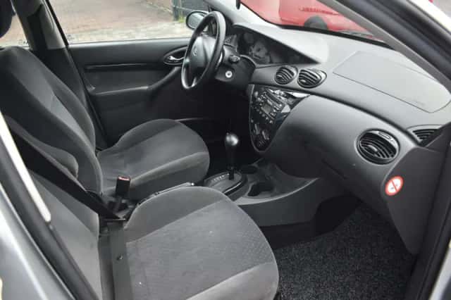 Ford Focus (2003) thumbnail 6