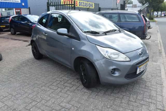 Ford Ka (2010) thumbnail 5