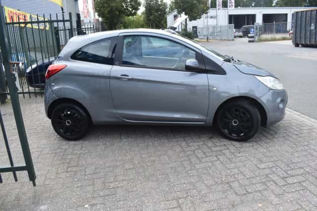 Ford Ka (2010) thumbnail 6