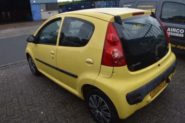 Peugeot 107 (2009) thumbnail 6