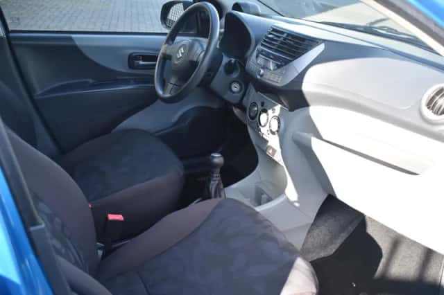 Suzuki Alto (2010) thumbnail 5