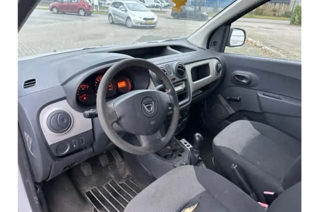 Dacia Dokker (2015) thumbnail 3