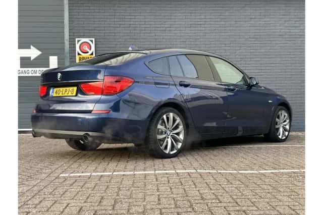 BMW 5-Serie (2010) thumbnail 2