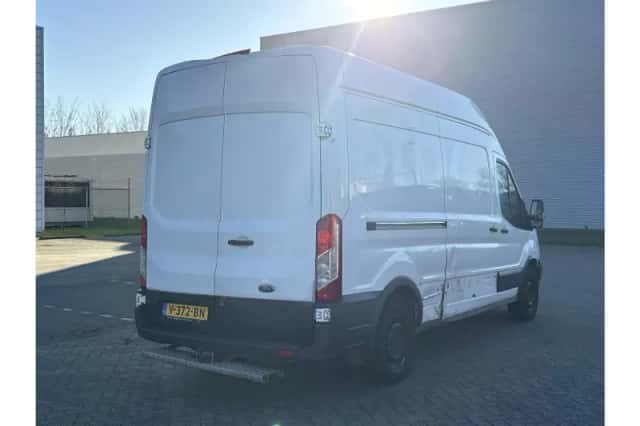 Ford Transit (2017) thumbnail 2