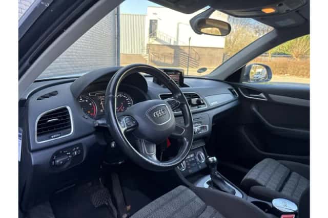 Audi Q3 (2012) thumbnail 3