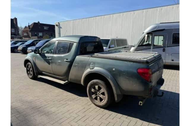 Mitsubishi L200 (2009) thumbnail 2