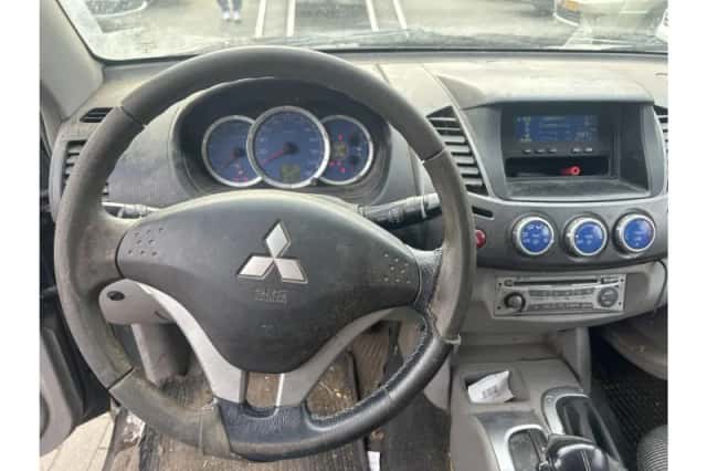 Mitsubishi L200 (2009) thumbnail 6