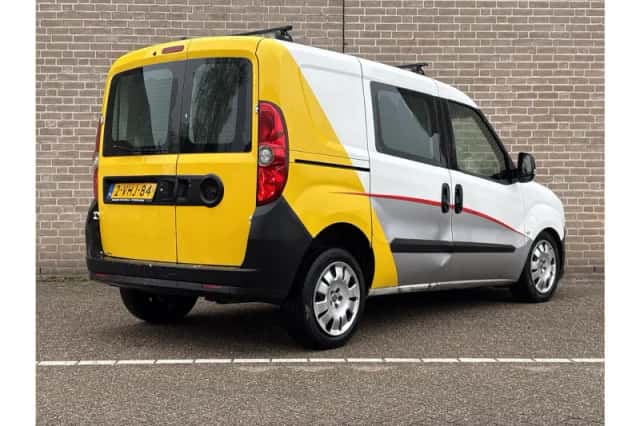 Fiat Doblò (2010) thumbnail 2