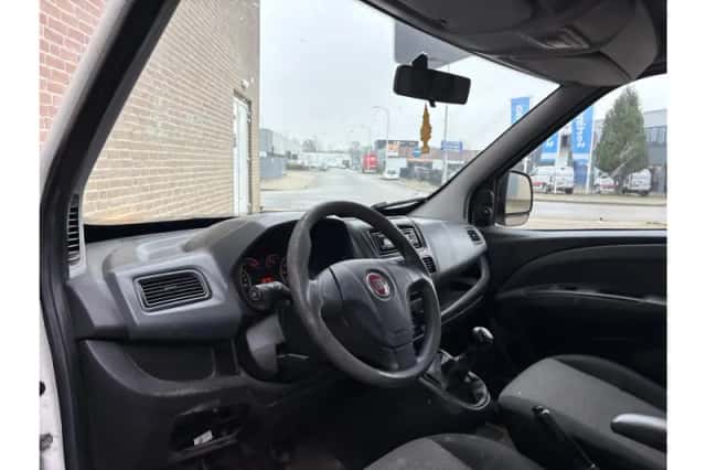 Fiat Doblò (2010) thumbnail 3