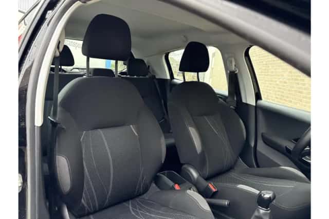 Peugeot 208 (2013) thumbnail 4