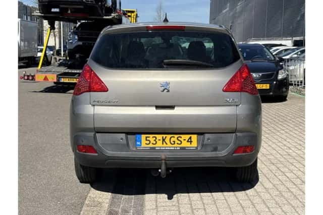 Peugeot 3008 (2009) thumbnail 6