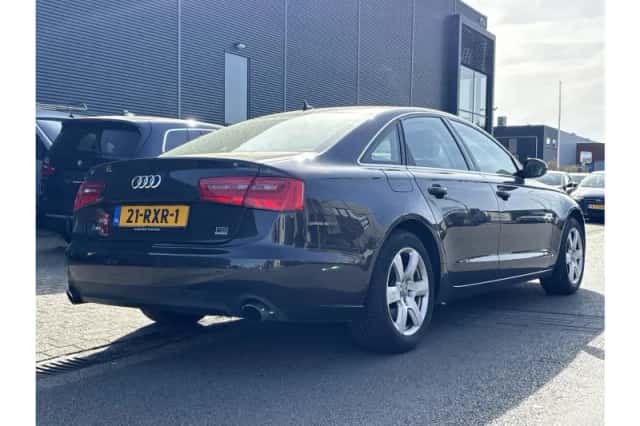 Audi A6 (2011) thumbnail 2