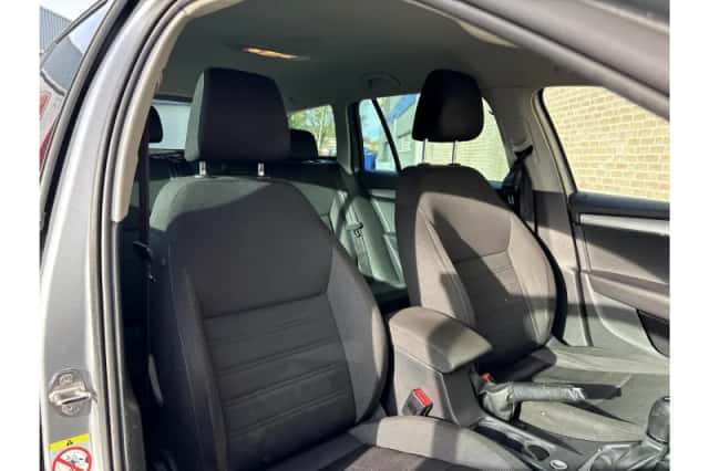 Škoda Octavia (2018) thumbnail 4