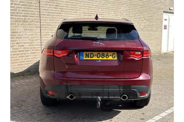 Jaguar F-Pace (2017) thumbnail 6