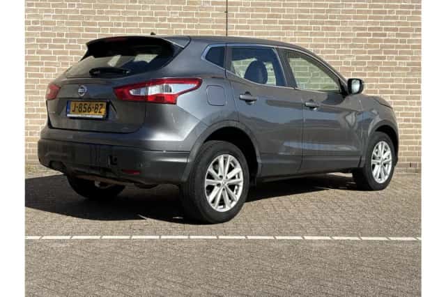 Nissan Qashqai (2016) thumbnail 2