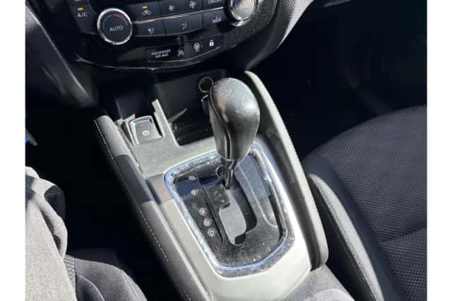 Nissan Qashqai (2016) thumbnail 5