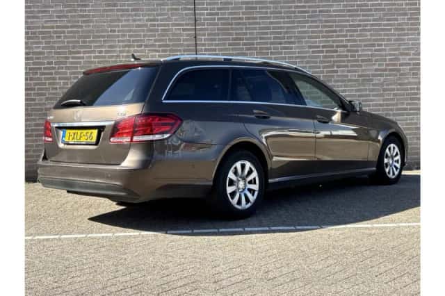 Mercedes-Benz E-Klasse (2014) thumbnail 2