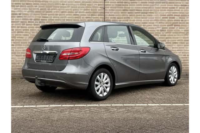 Mercedes-Benz B-Klasse (2012) thumbnail 2