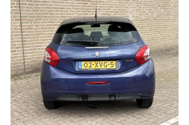 Peugeot 208 (2012) thumbnail 6