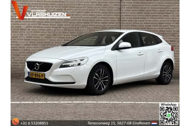 Volvo V40 (2016) thumbnail 1