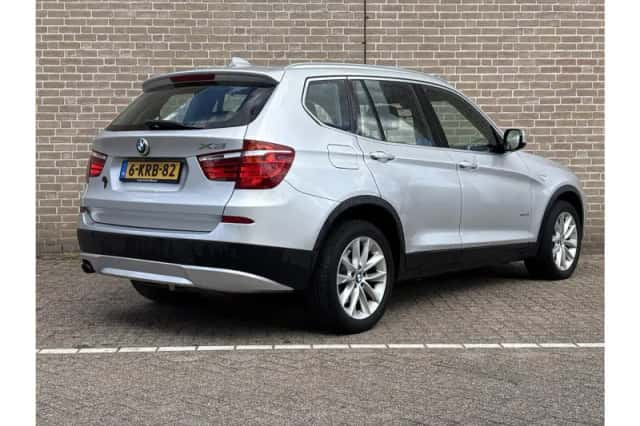 BMW X3 (2013) thumbnail 2