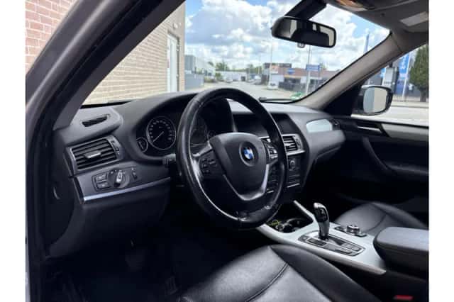BMW X3 (2013) thumbnail 3